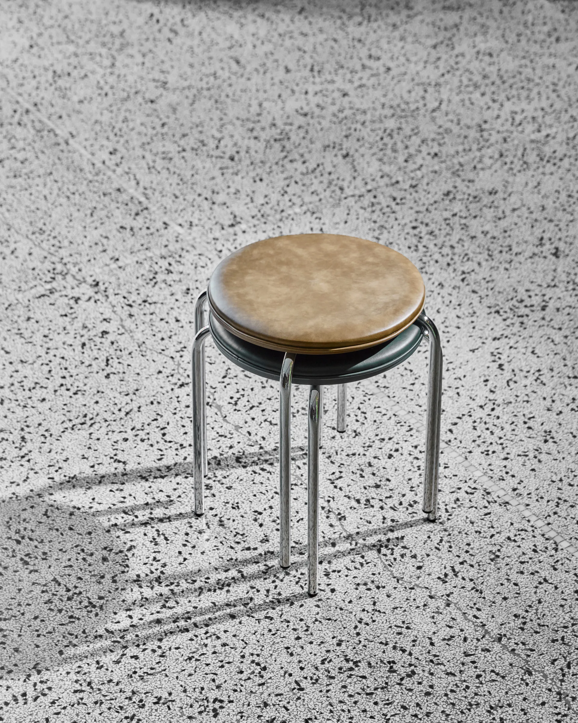 Comma skammel, Khaki House Doctor