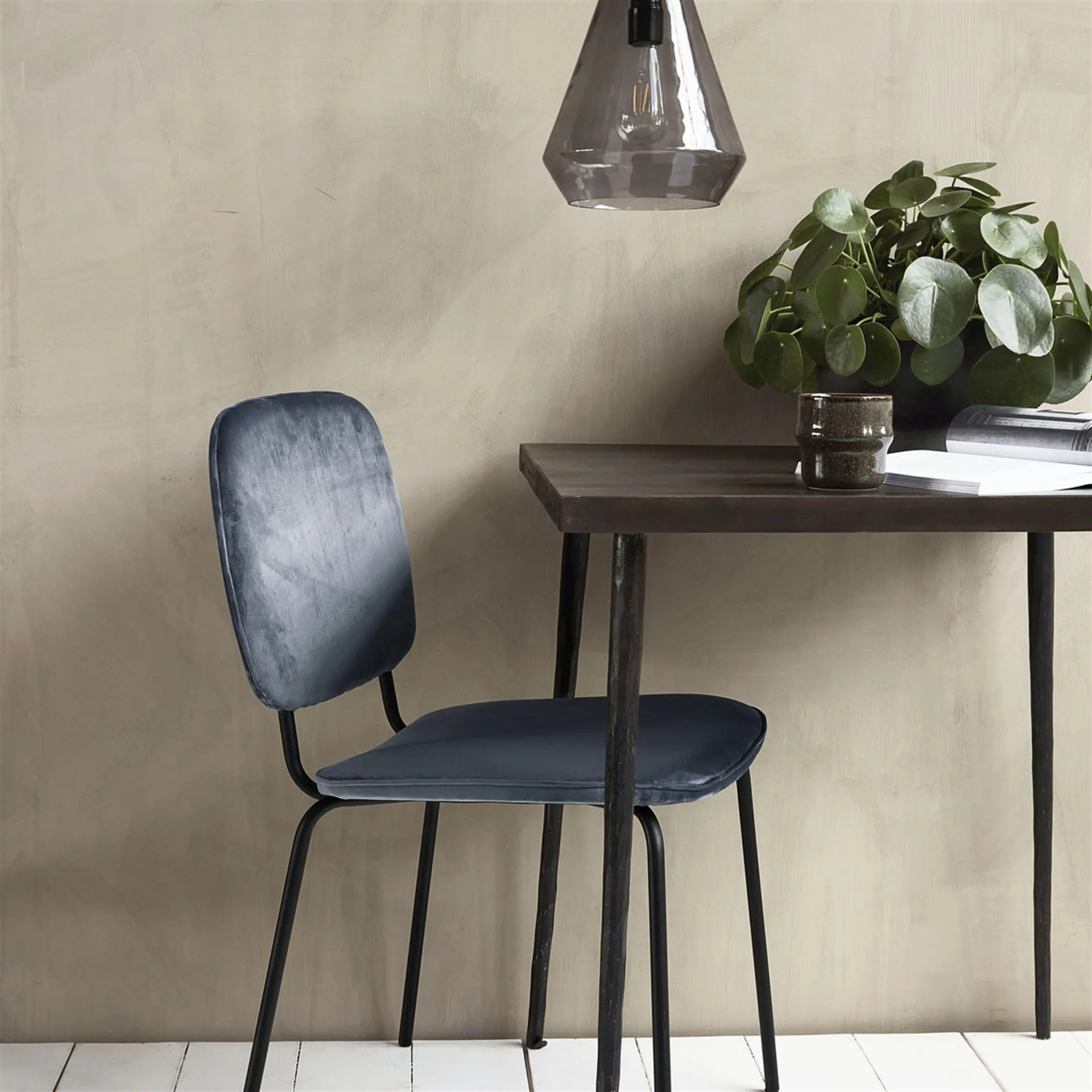 Comma stol pakke med to styk grå House Doctor