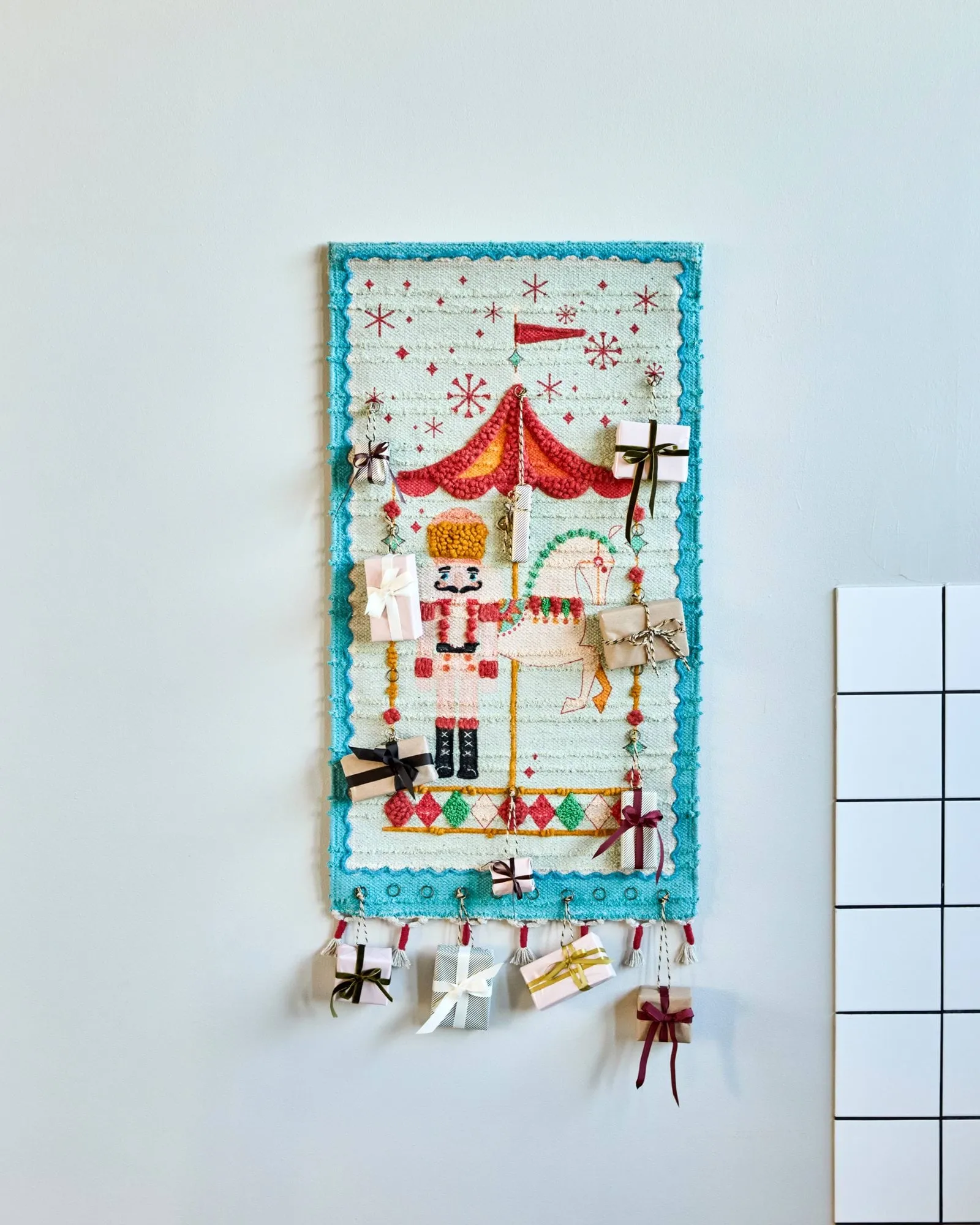 Horse julekalender, Brændt rød, 50x90 cm House Doctor