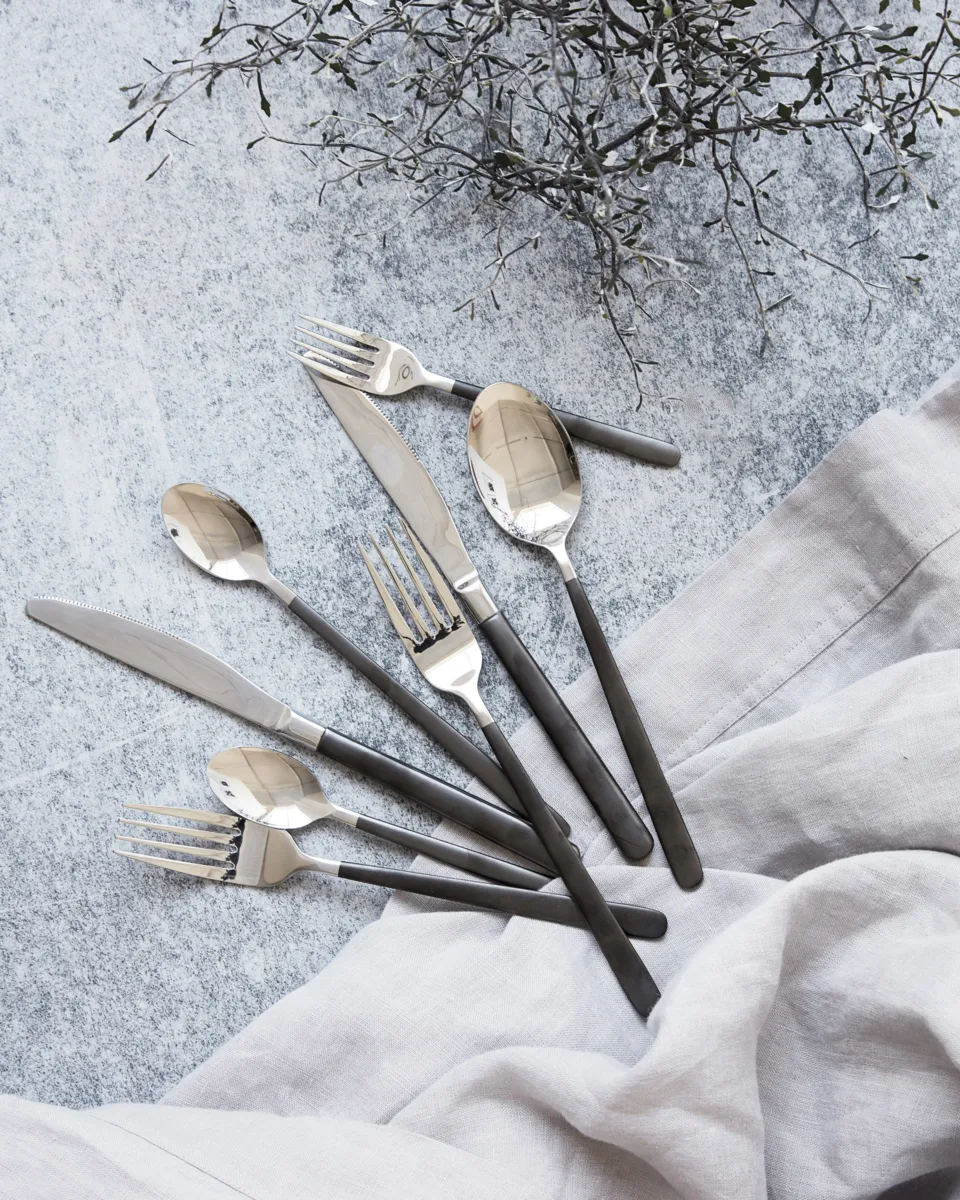 Ox bestiksæt 16 dele, Sort-sølv House Doctor