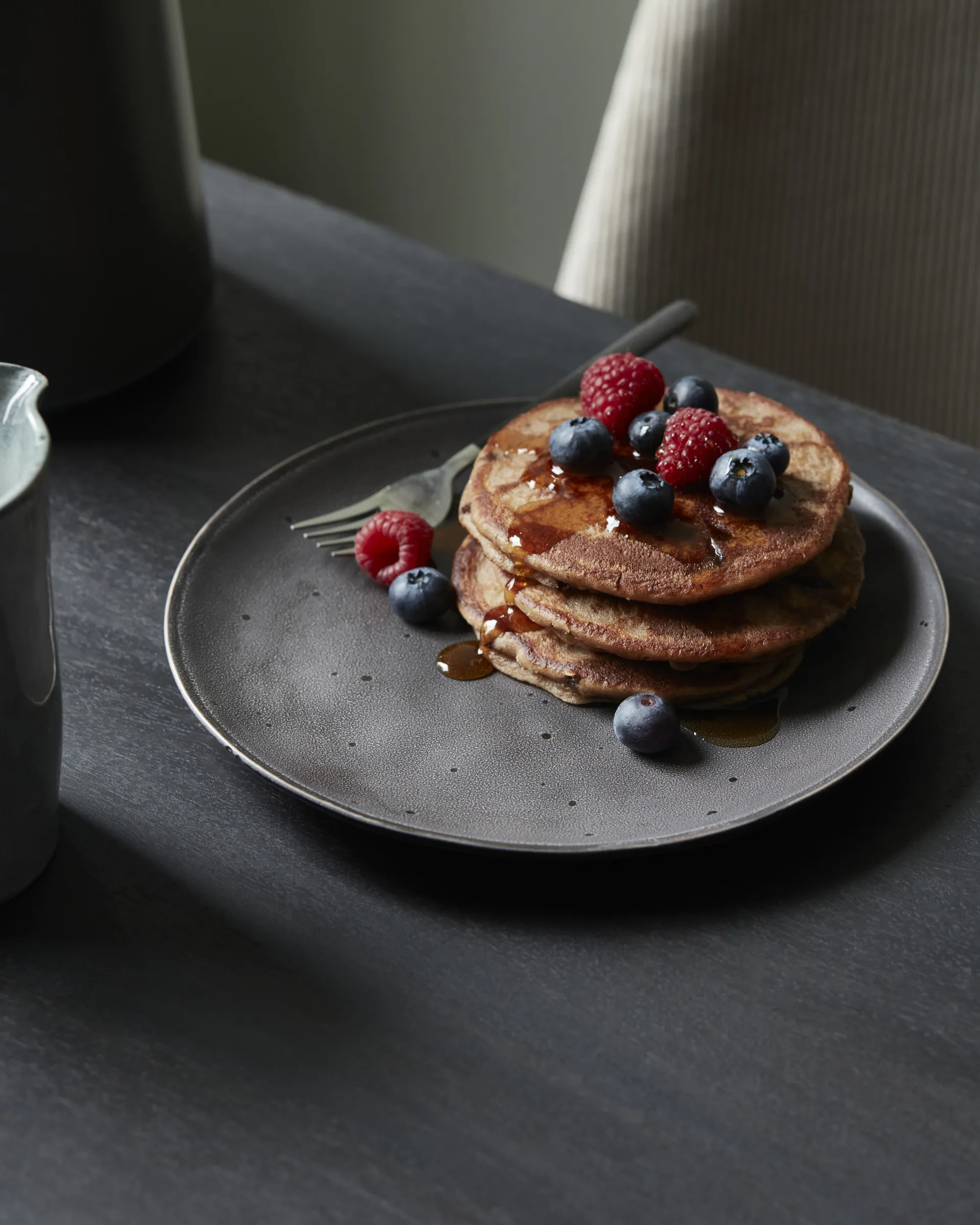 Rustic asiet Ø20 cm, Mørkegrå House Doctor