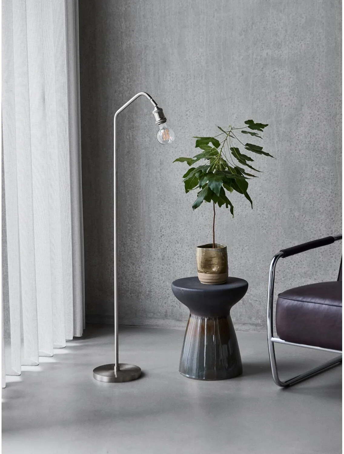 Stand gulvlampe, Børstet sølvfarve, 129,5 cm House Doctor