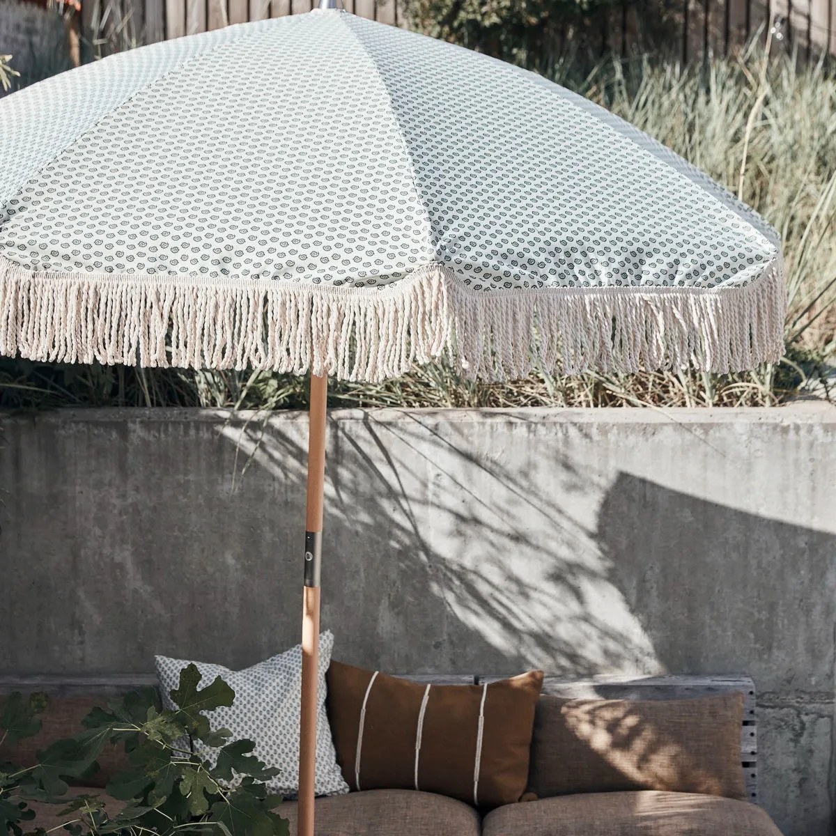 Umbra parasol Ø200 cm, Grøn-beige House Doctor