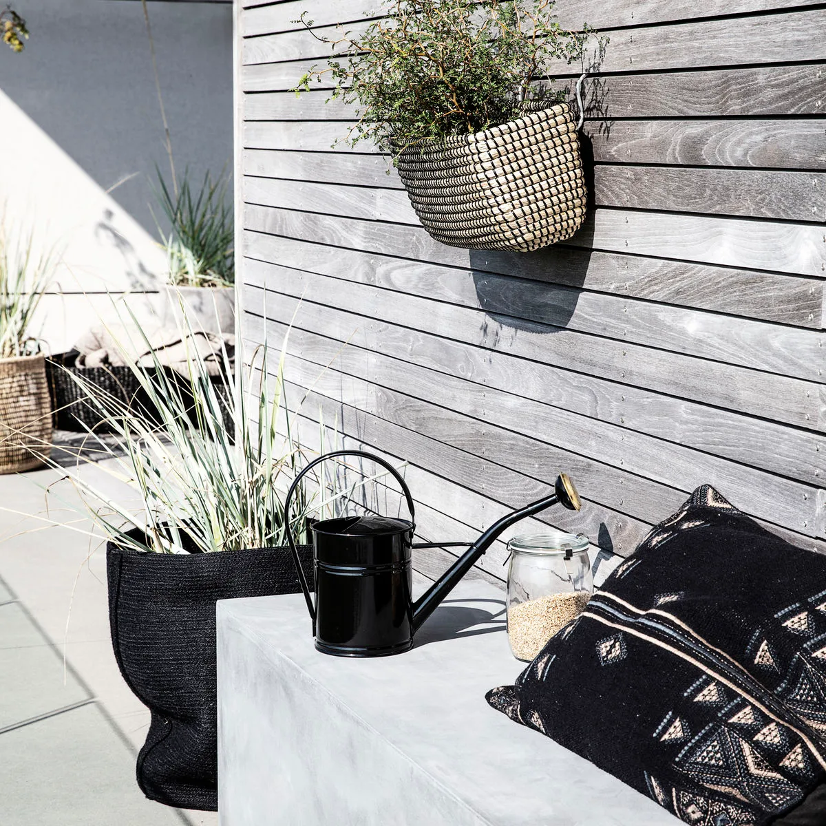 Water vandkande, Sort House Doctor