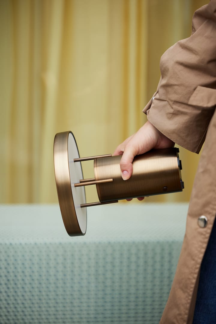 BringMe mini bærbar bordlampe, Burnished brass Hübsch Interior