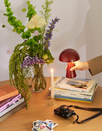 Mush bærbar bordlampe - Red - Hübsch Interior