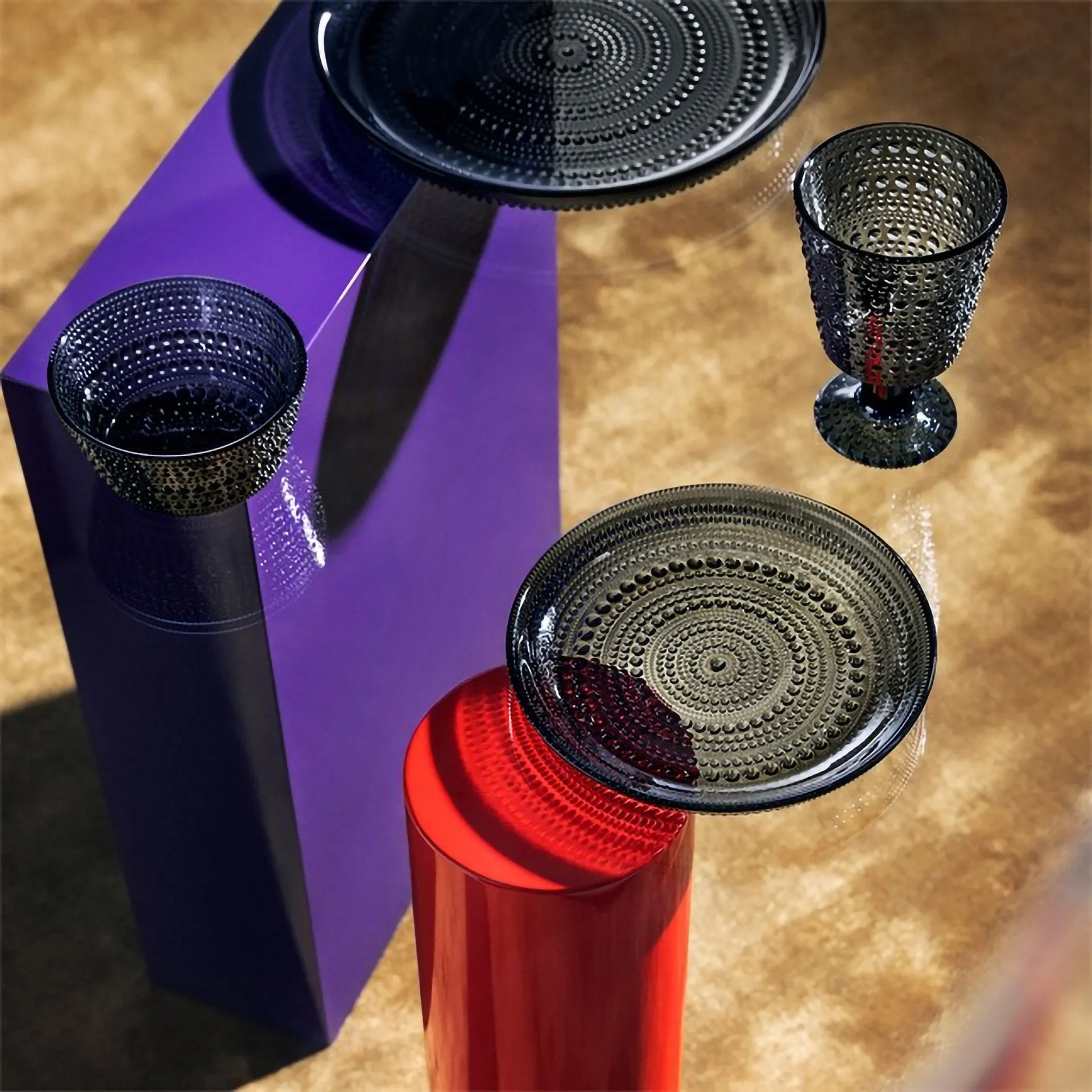 Kastehelmi tallerken, Ø24,8 cm, Mørkegrå Iittala