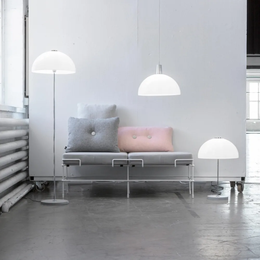 Kupoli gulvlampe, grå, metaldetaljer, hvid skærm Innolux