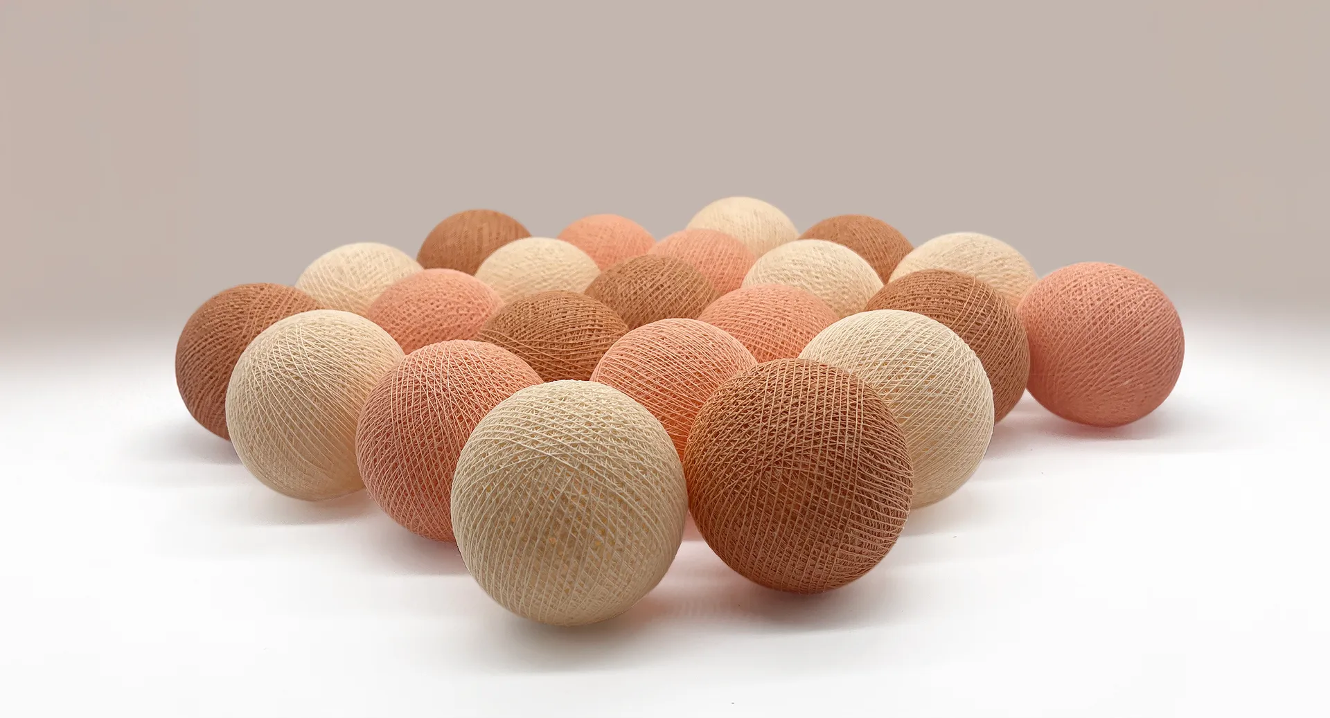 Irislights lyskæde, Peach, 35 bolde Irislights