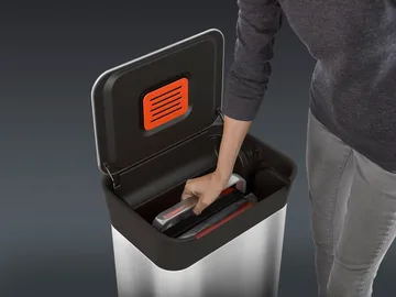 Joseph Joseph Titan trash compactor pedalspand 30 L - Stainless steel - Joseph Joseph