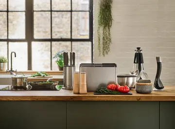 Milltop no spill saltkværn 19 cm - Bøg - Joseph Joseph