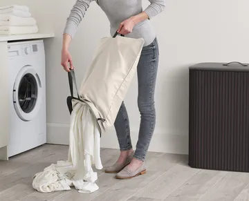 Tota Luxe vasketøjskurv 90 L - Black - Joseph Joseph