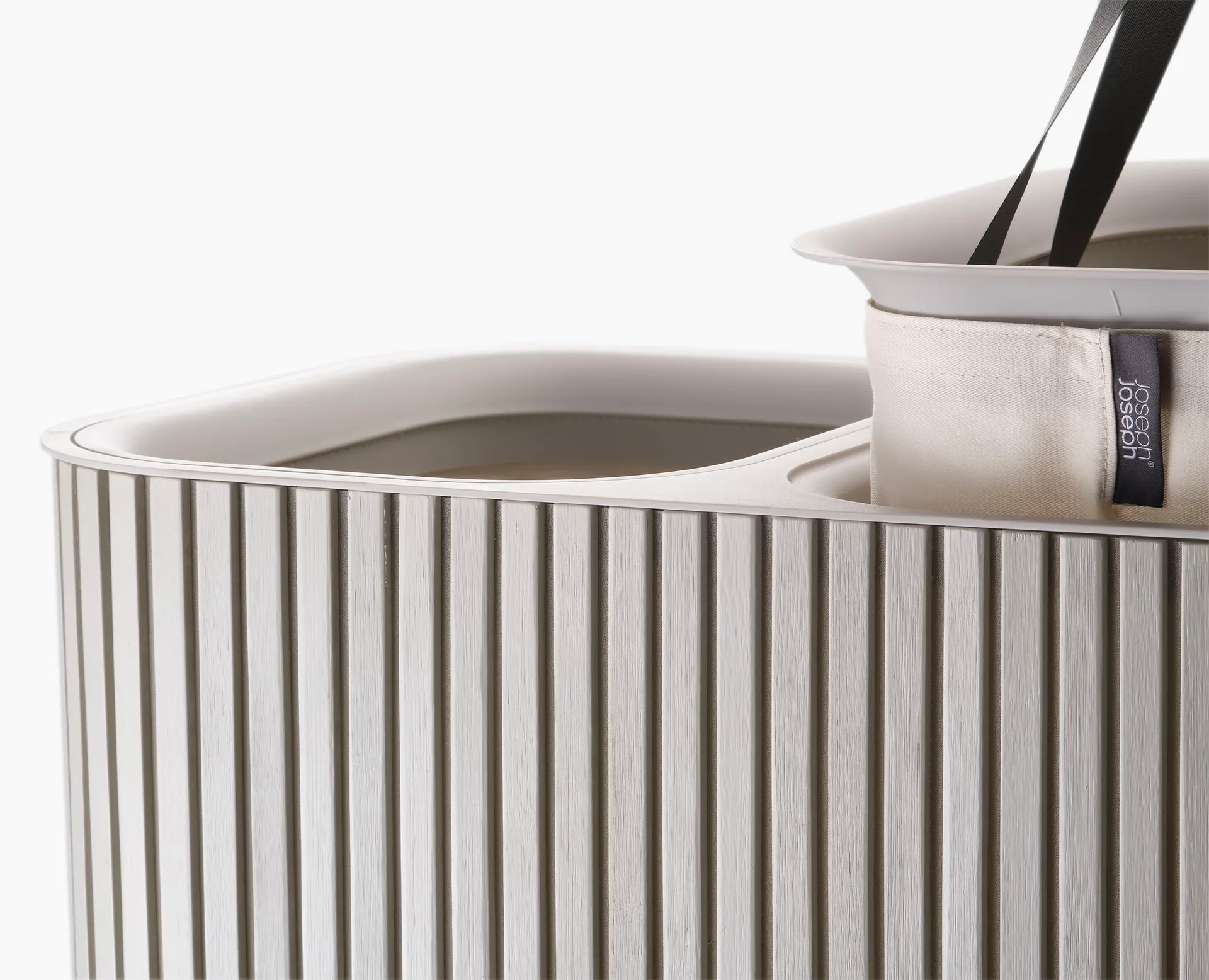 Tota Luxe vasketøjskurv 90 L, Ecru Joseph Joseph