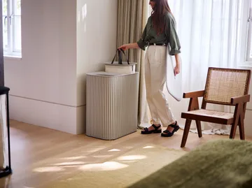 Tota Luxe vasketøjskurv 90 L - Ecru - Joseph Joseph