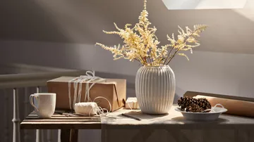 Hammershøi vase mellem - hvid - Kähler