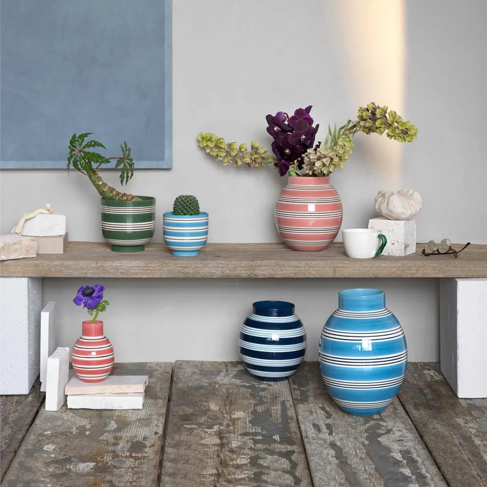 Omaggio Nuovo vase, mørkeblå, H20,5 cm Kähler