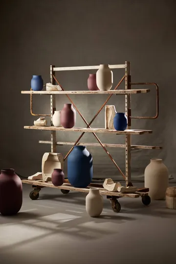 Studio Omaggio vase - Sand, 50 cm - Kähler