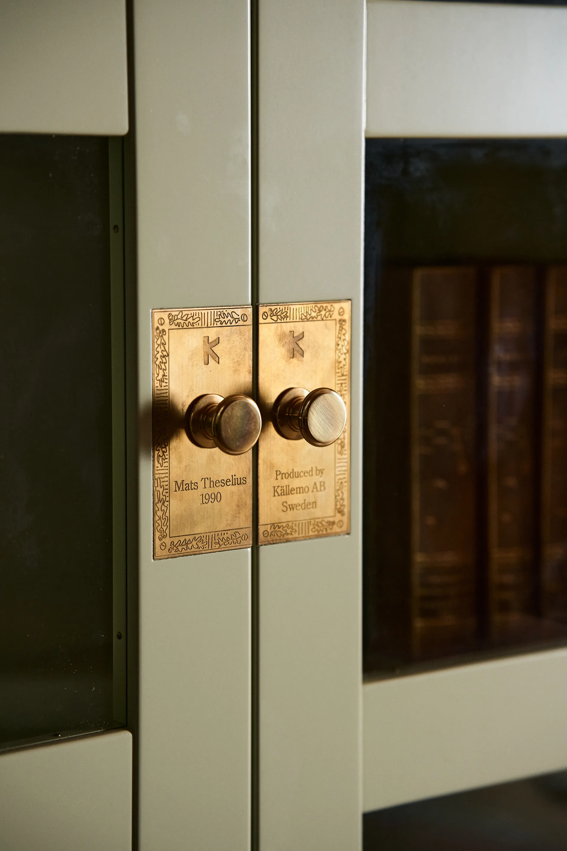 National Geographic bogskab, Lysegrøn-eksokkel-messering Källemo