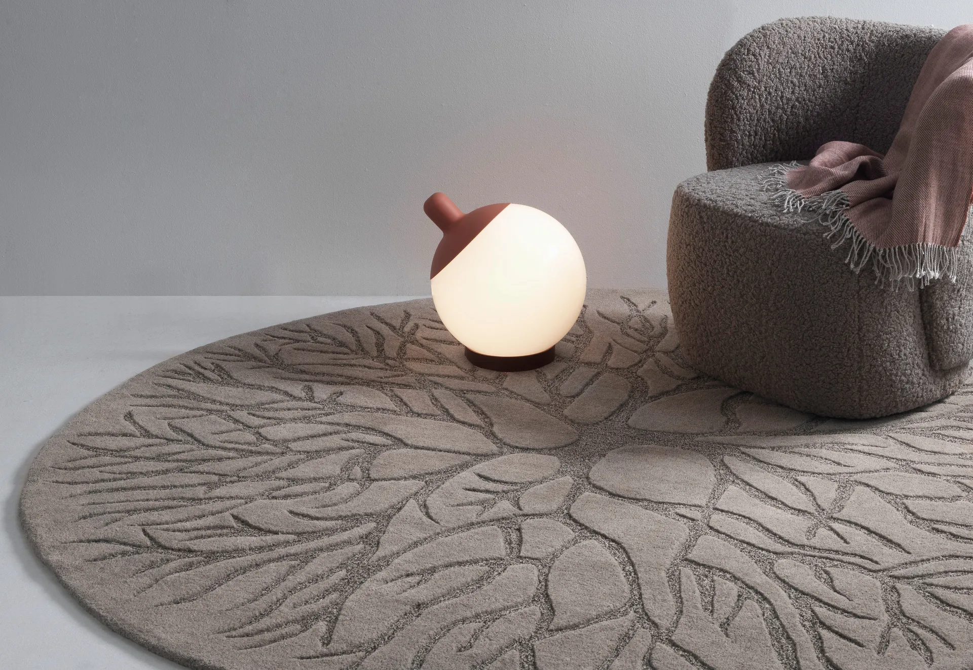 Fuglerede håndvævet tæppe Ø 220 cm, MD Brown Kateha