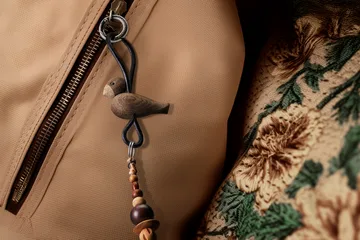 Kaj Bojesen fugl nøglering - Røget eg, sort læder - Kay Bojesen Denmark