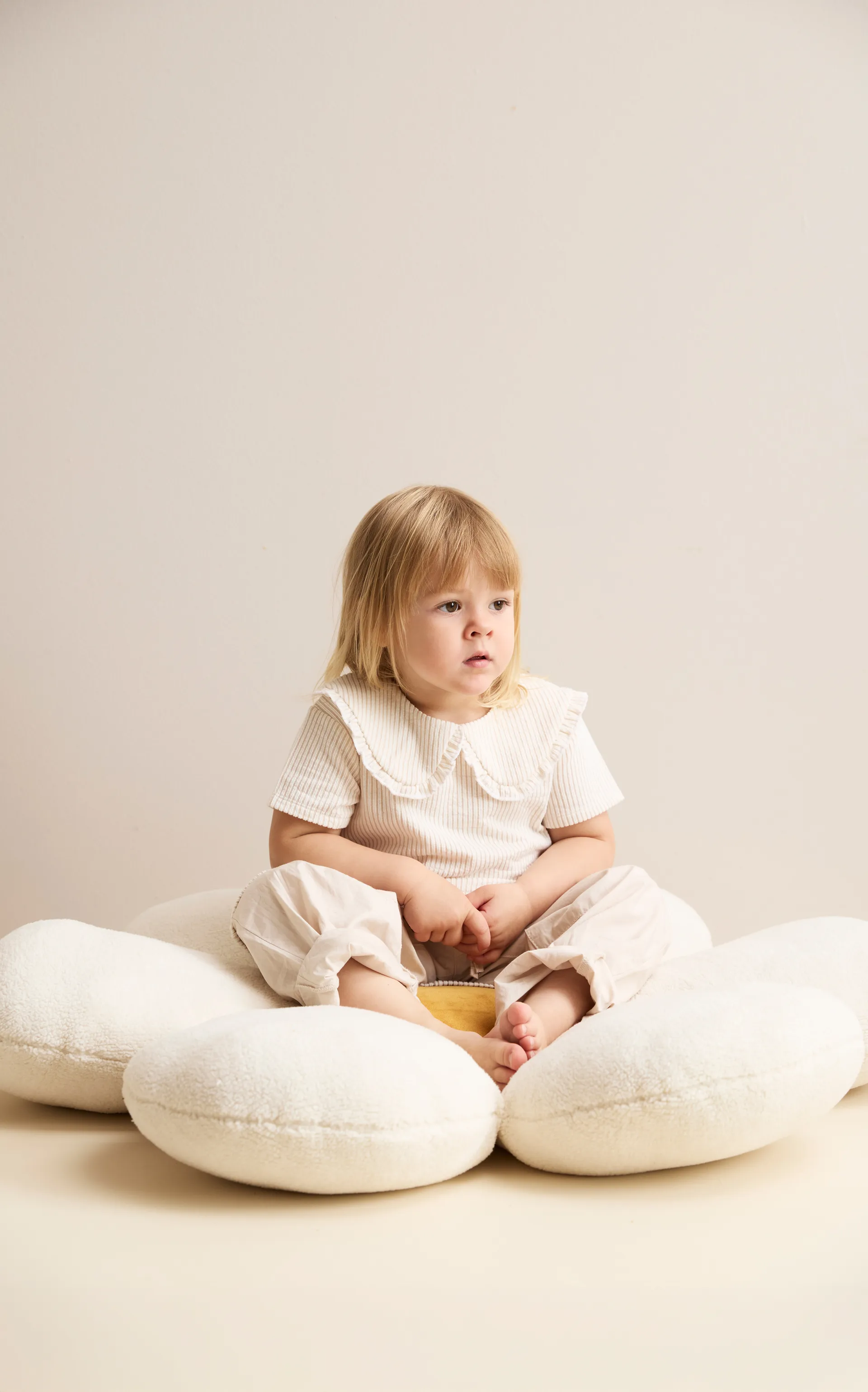 Blomma gulvpude, Naturhvid, Ø100x15 cm Kid's Concept