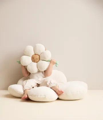 Blomma pude - Hvid-grøn-gul - Kid's Concept