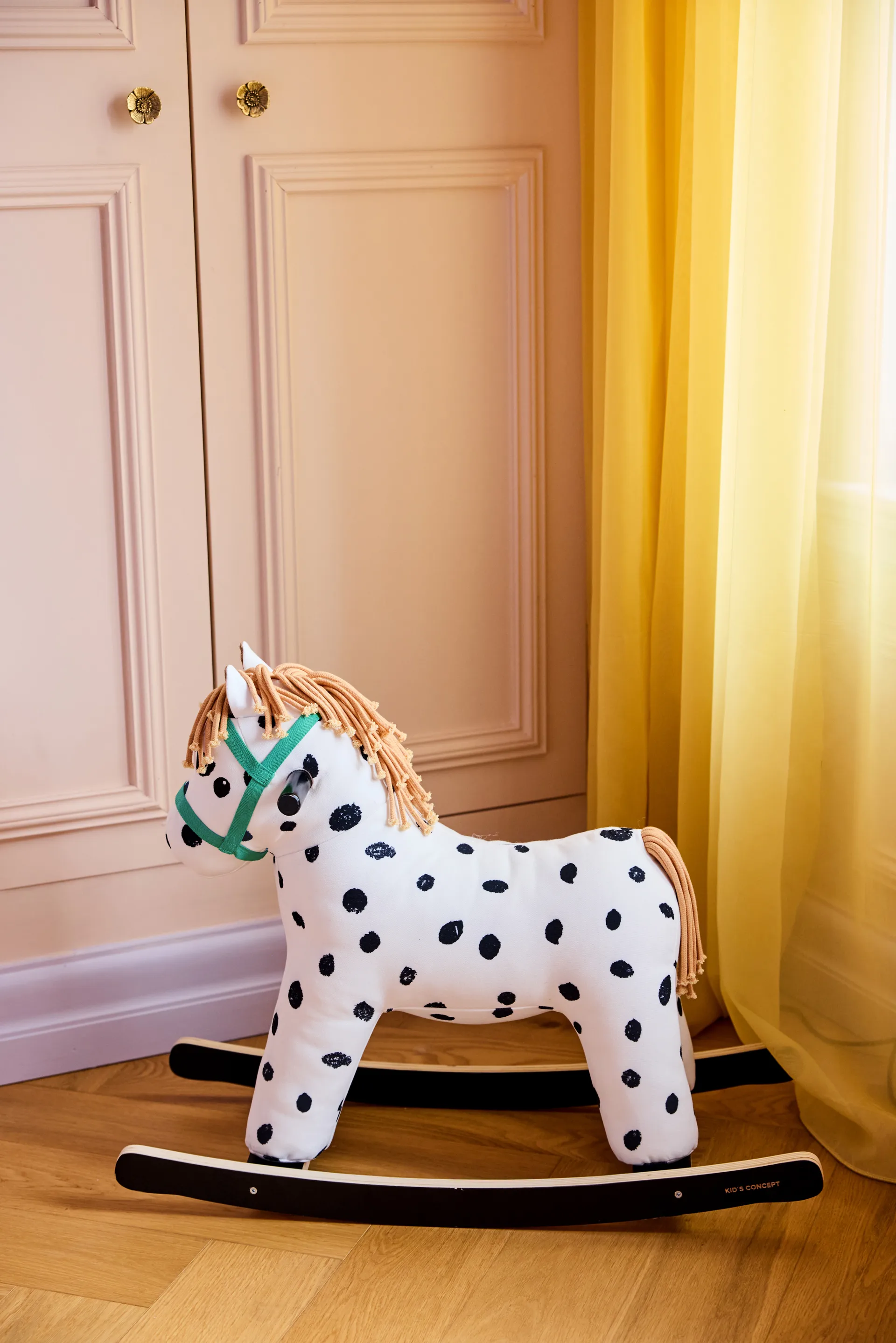 Pippi gyngehest, Hvid-sort Kid's Concept