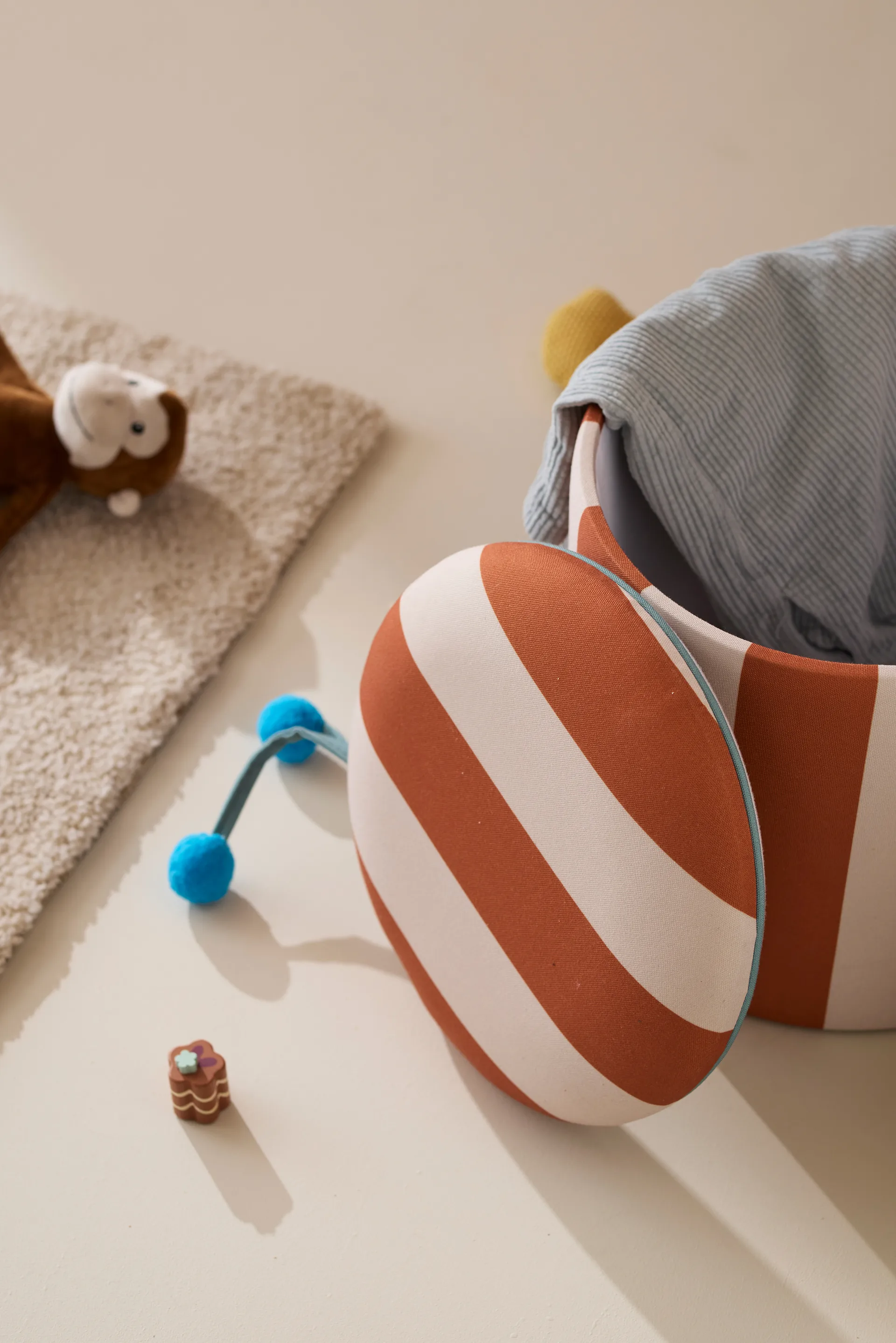 Puf cylinder med opbevaring, Brun, Ø40×30,5 cm Kid's Concept