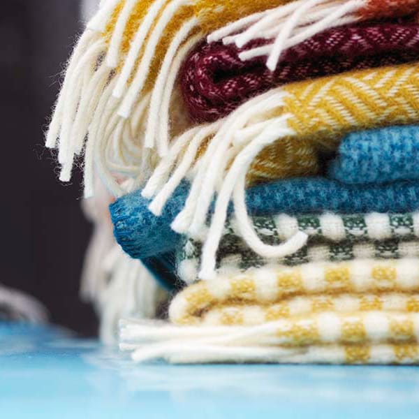 Chevron uldplaid, Gul Klippan Yllefabrik