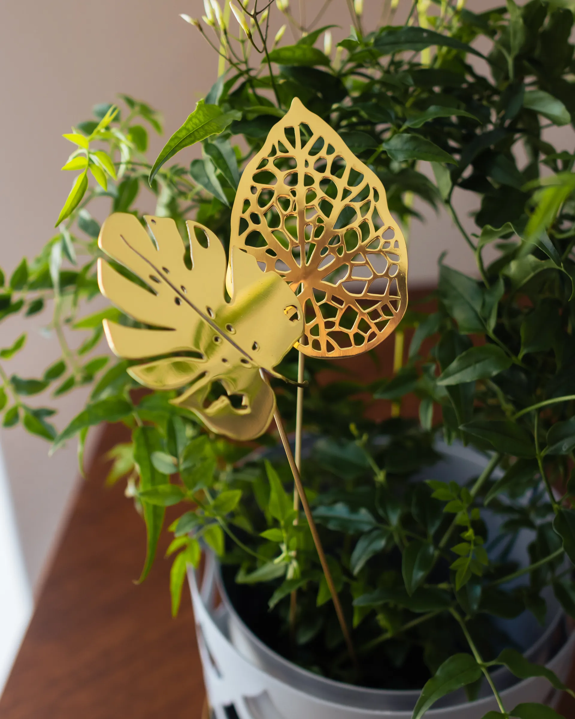 Brass leaves dekoration 2-pak, Water KLONG