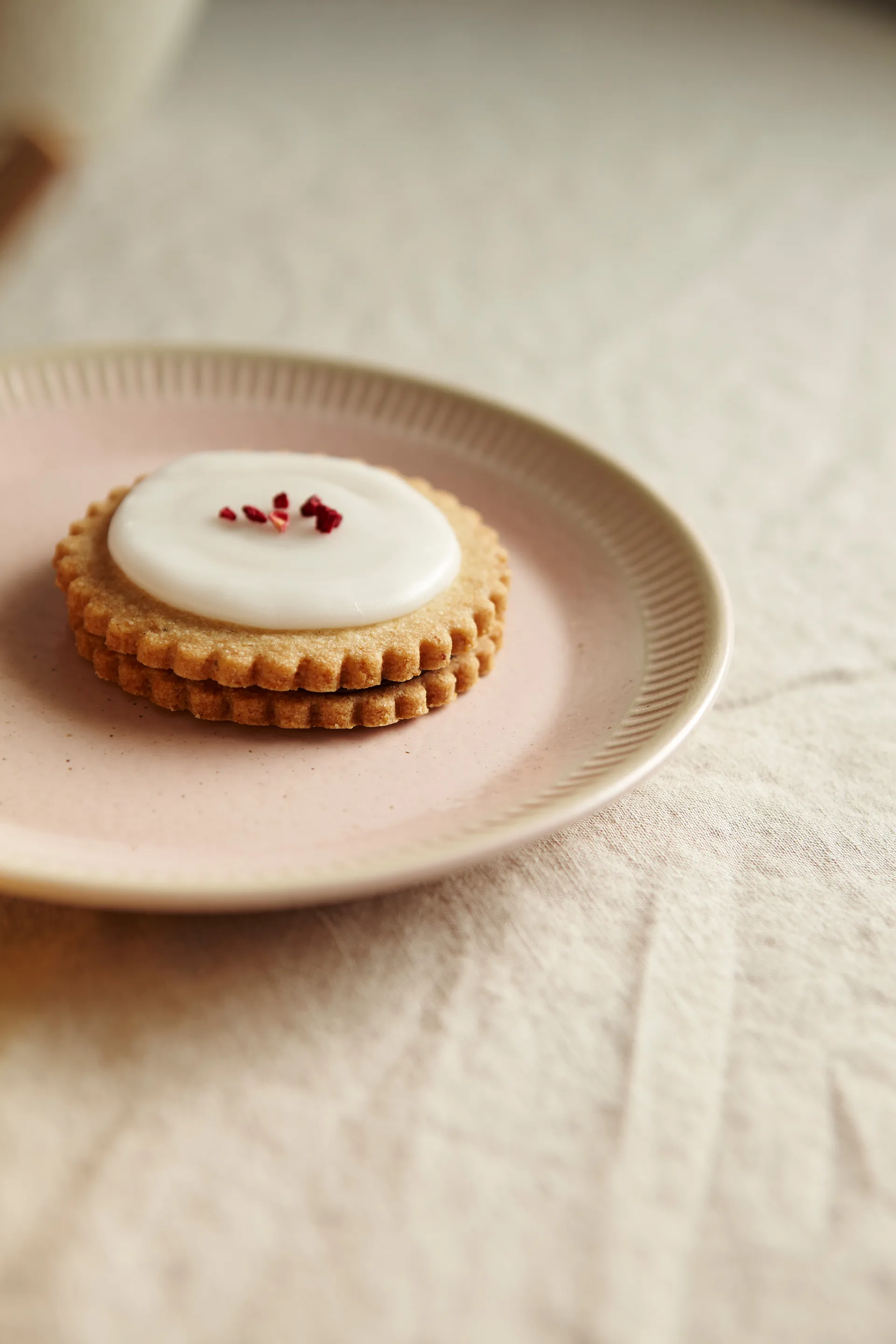 Colore tallerken Ø19 cm, Lyserød Knabstrup Keramik