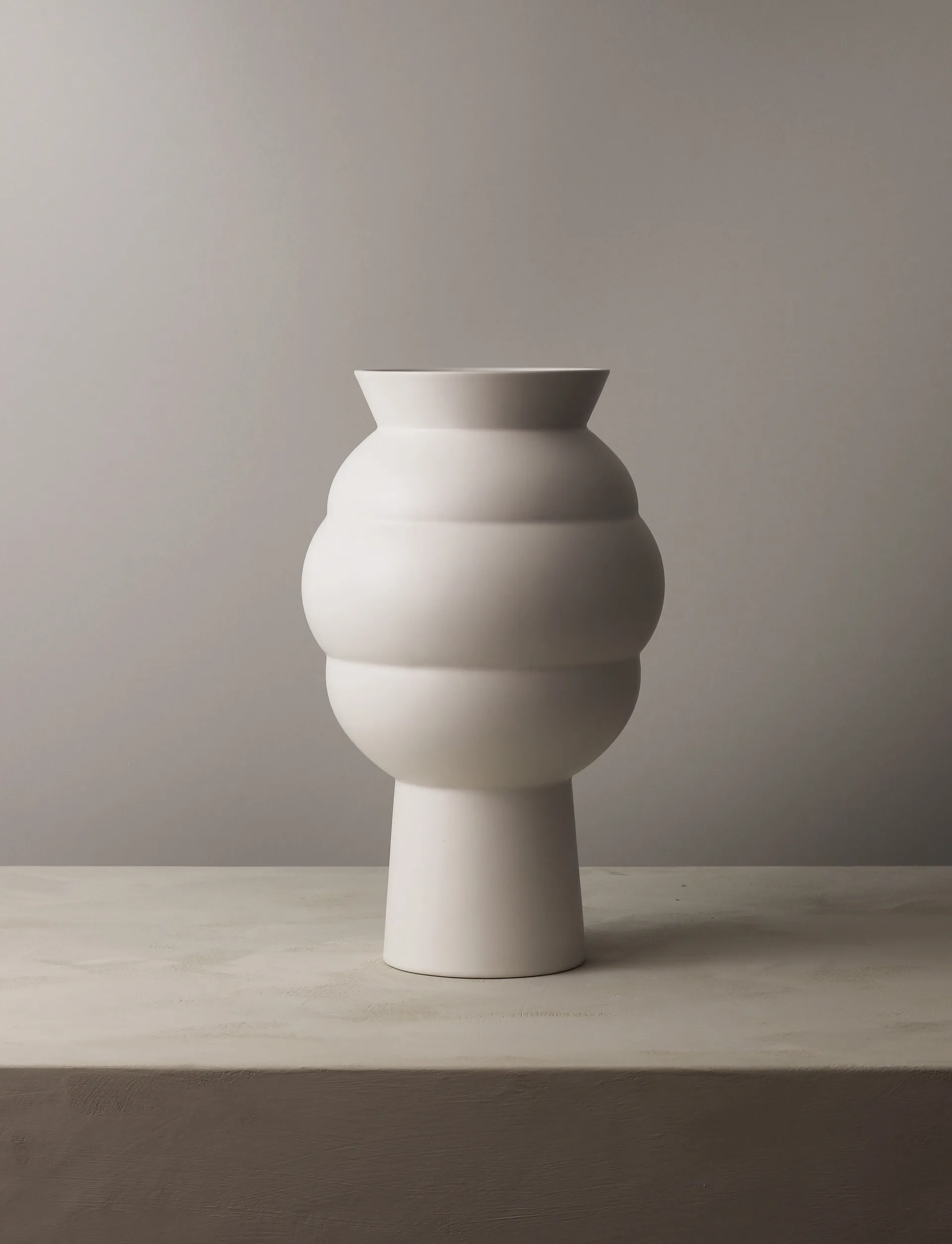 Tortus Archie vase nr. 4 37 cm, White Knabstrup Keramik