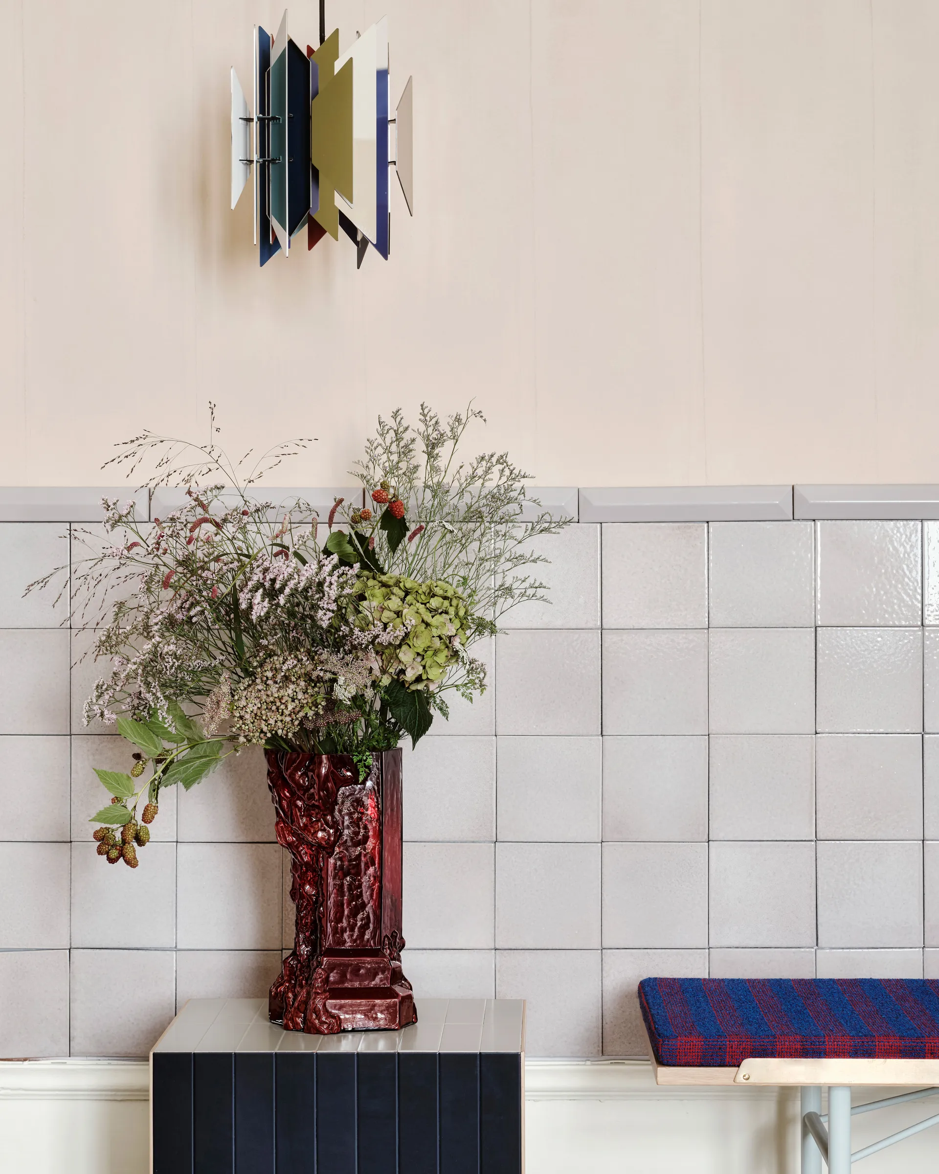 Rocky Baroque vase 35 cmm, Oxblood Kosta Boda