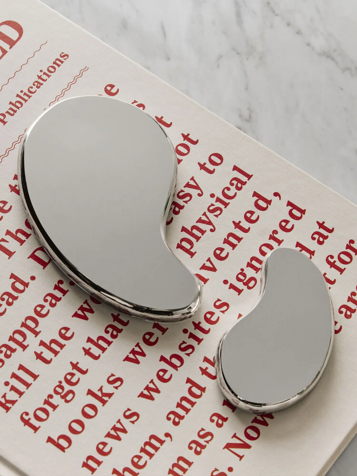 Tears of joy dekorationsobjekt 2 dele, Sølv Kosta Boda