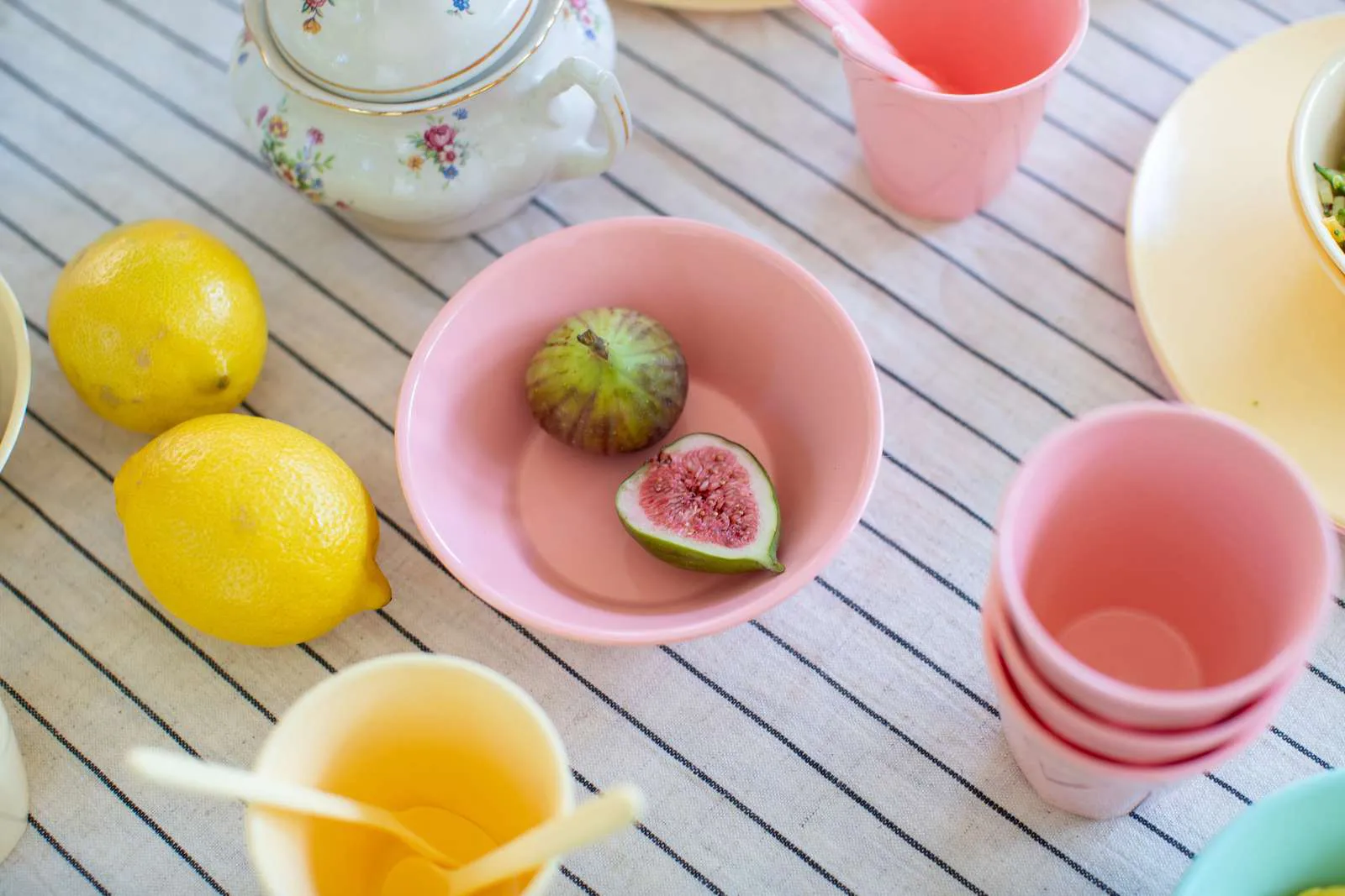 Nora Macarons servicesæt 16 dele, Flerfarvet Koziol