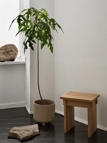 Artisan skammel 30x40 cm - Varmlakeret eg - Kristina Dam Studio