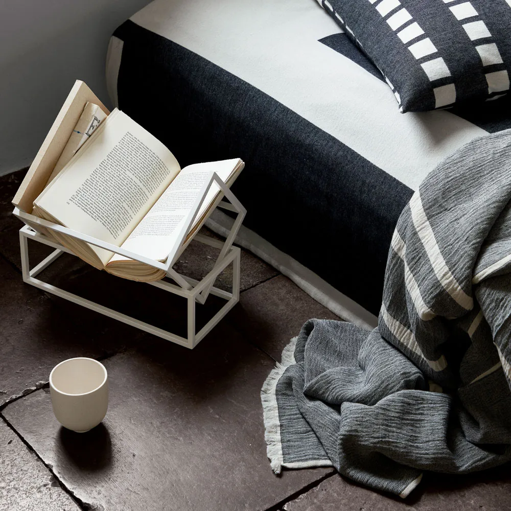 Book Keeper bogholder, White Kristina Dam Studio