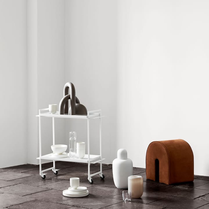 Curved siddepuf, Læder light brown Kristina Dam Studio