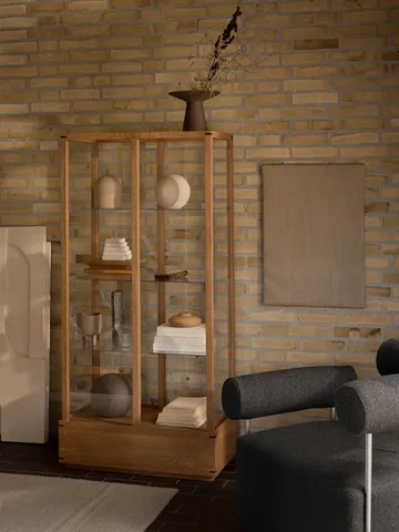 Japansk vitrineskab large - Varmolieret eg - Kristina Dam Studio