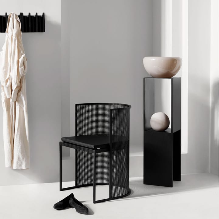 Pedestal sidebord, Black Kristina Dam Studio