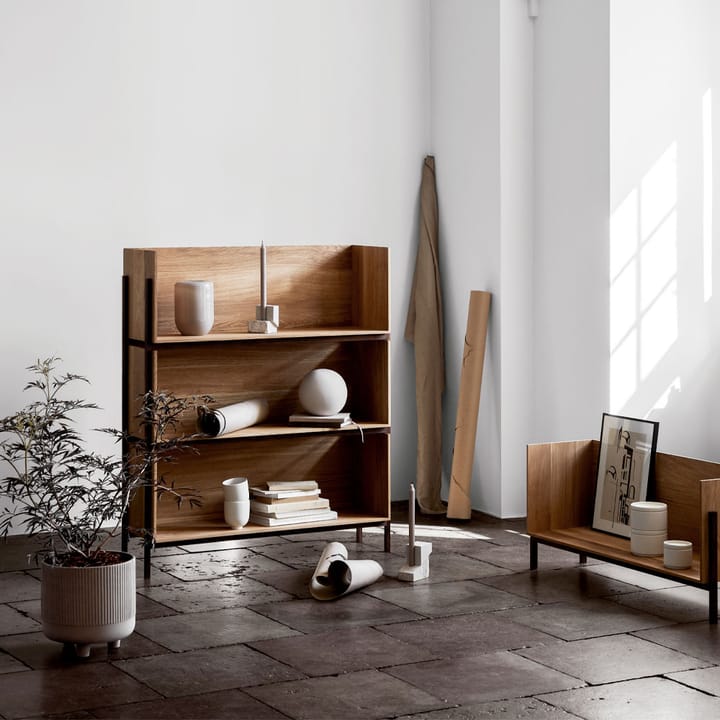 Stack hylde, oak, add on, mørkt olieret beslag i valnød Kristina Dam Studio