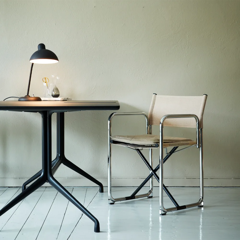 X75-2 karmstol, Naturfarvet linnedug-krom Lammhults