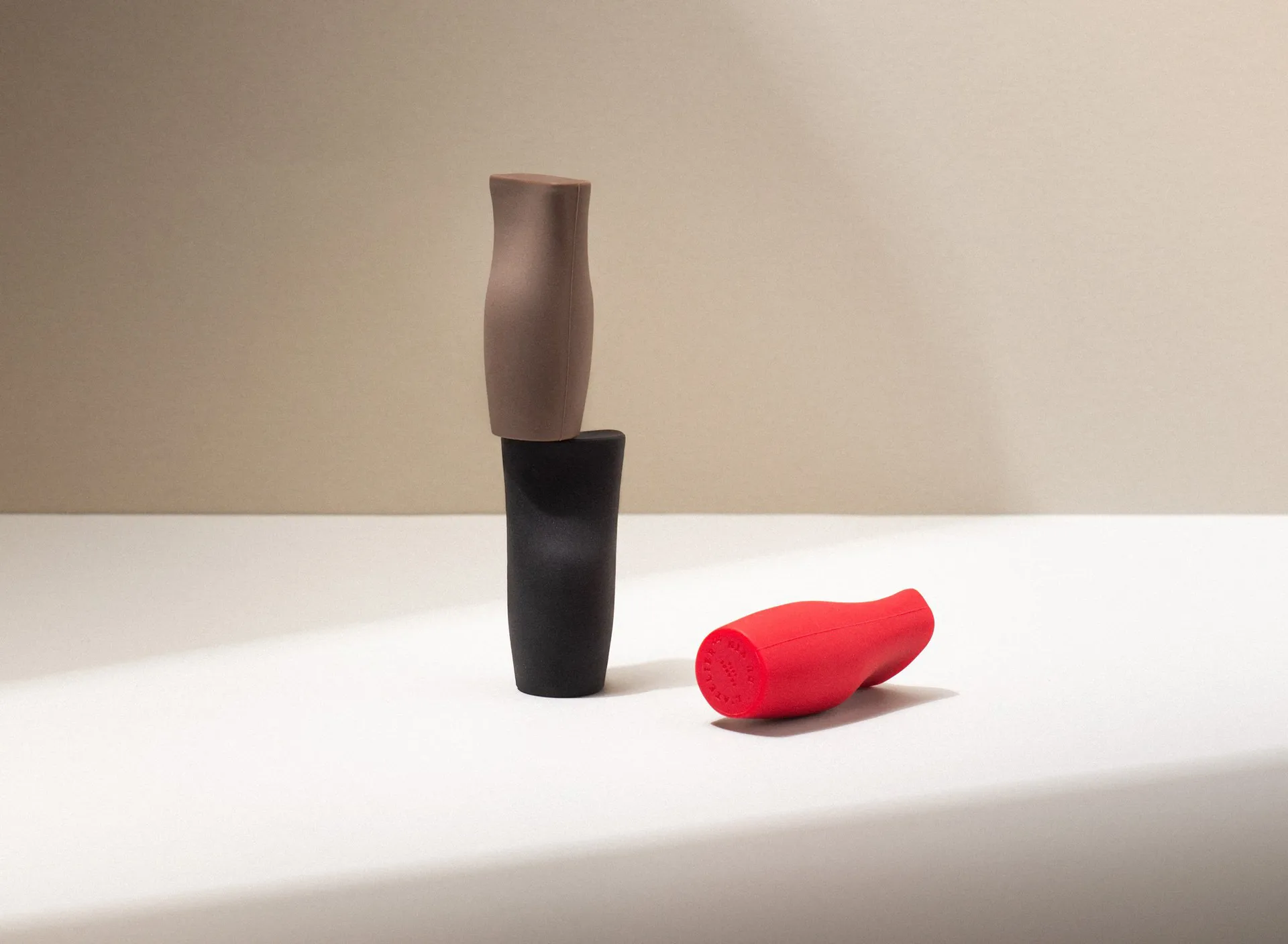 Le Bouchon Universel vinstopper, Rød-sort-brun L'Atelier du Vin