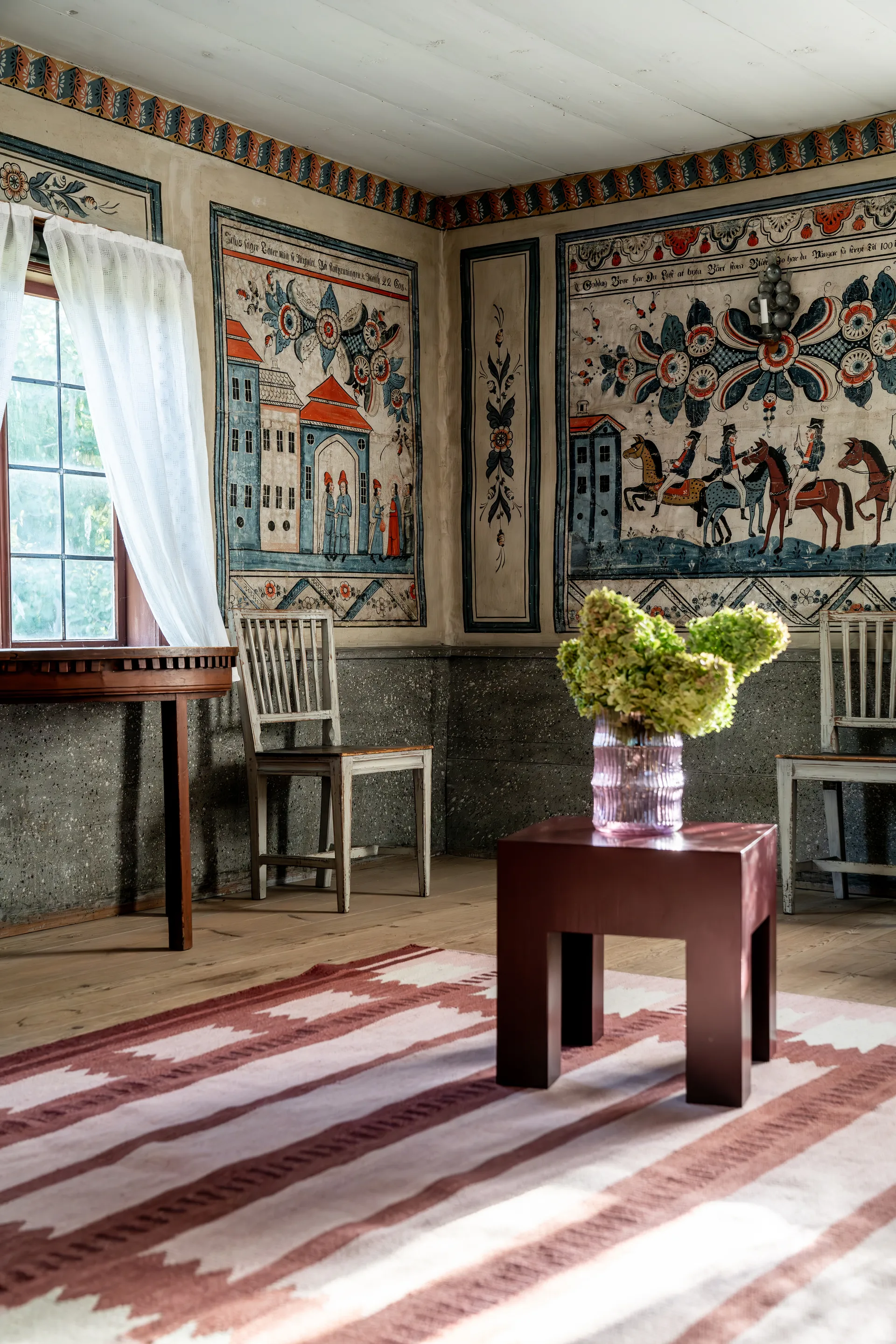 Röllakan Iris uldtæppe, Rasberry, 200x300 cm Layered