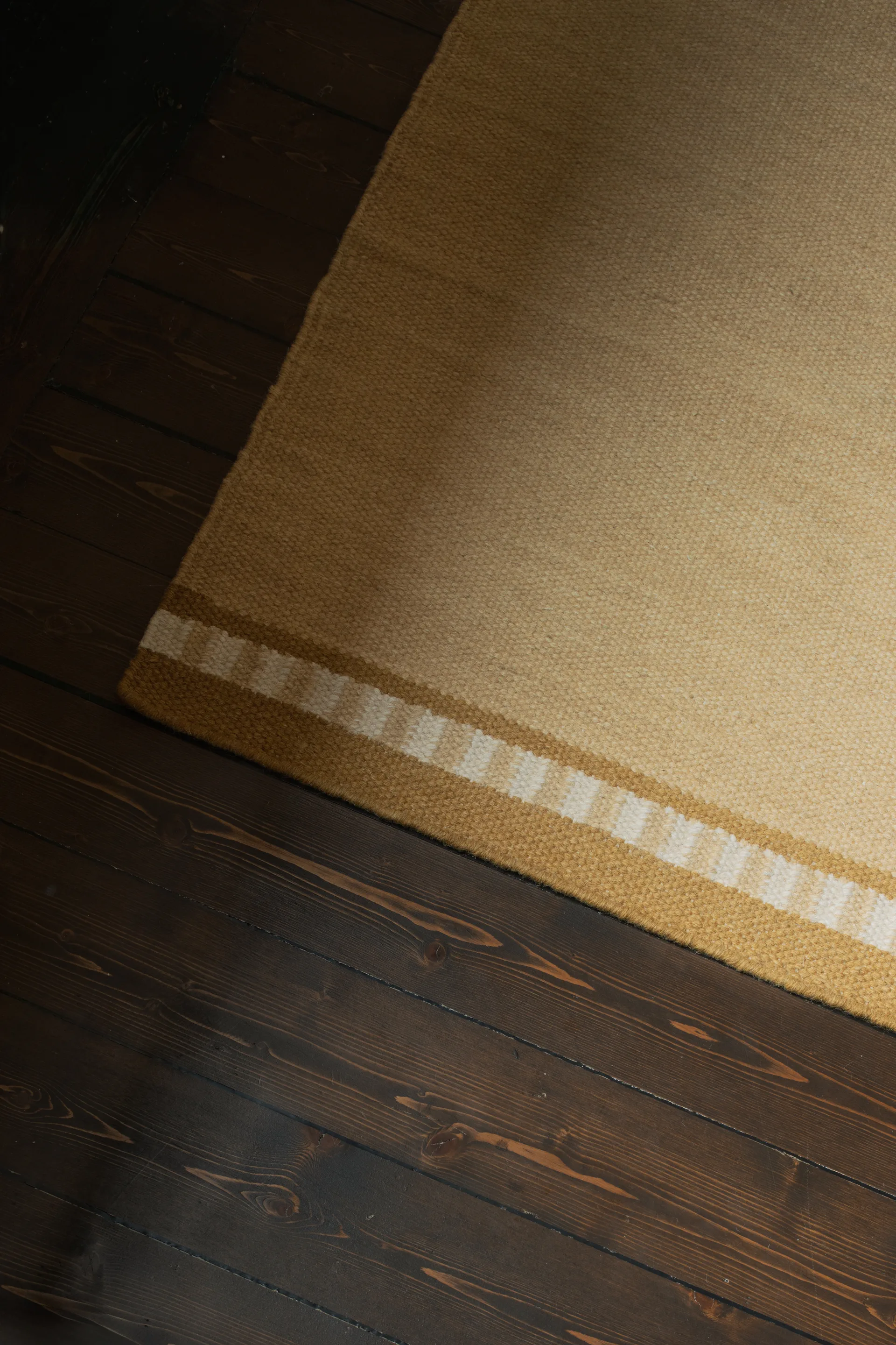 Röllakan Solid uldtæppe, Mariegold, 180x270 cm Layered