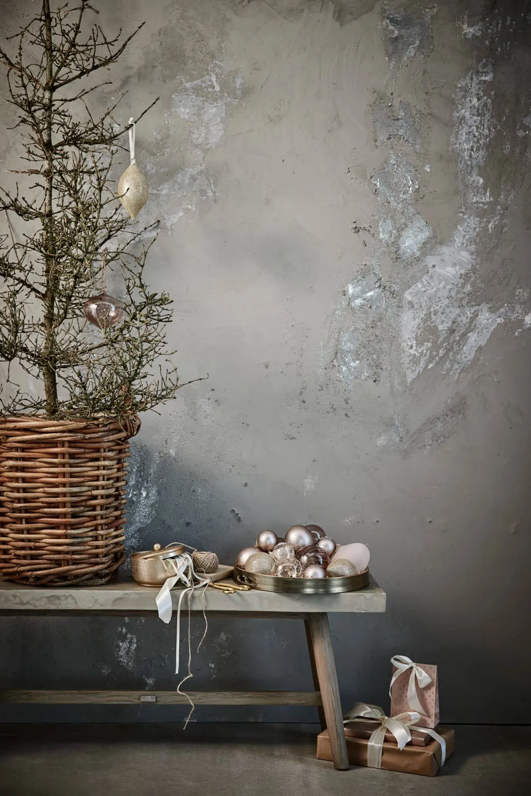 Velvitie juleophæng 14 cm, Lys guld Lene Bjerre