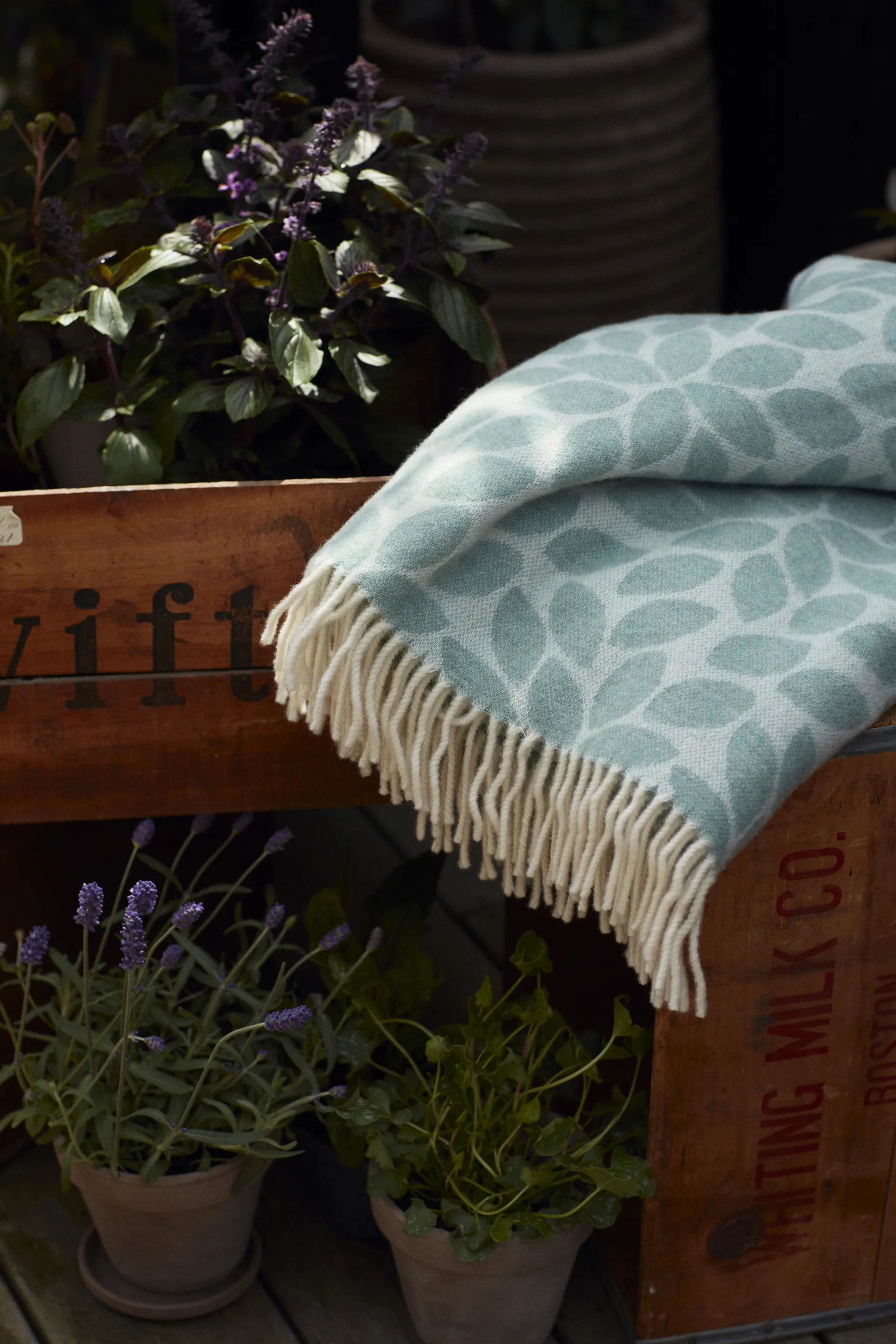 Leaves Recycled Wool Jacquard ullplaid 130x170 cm, Grøn Lexington