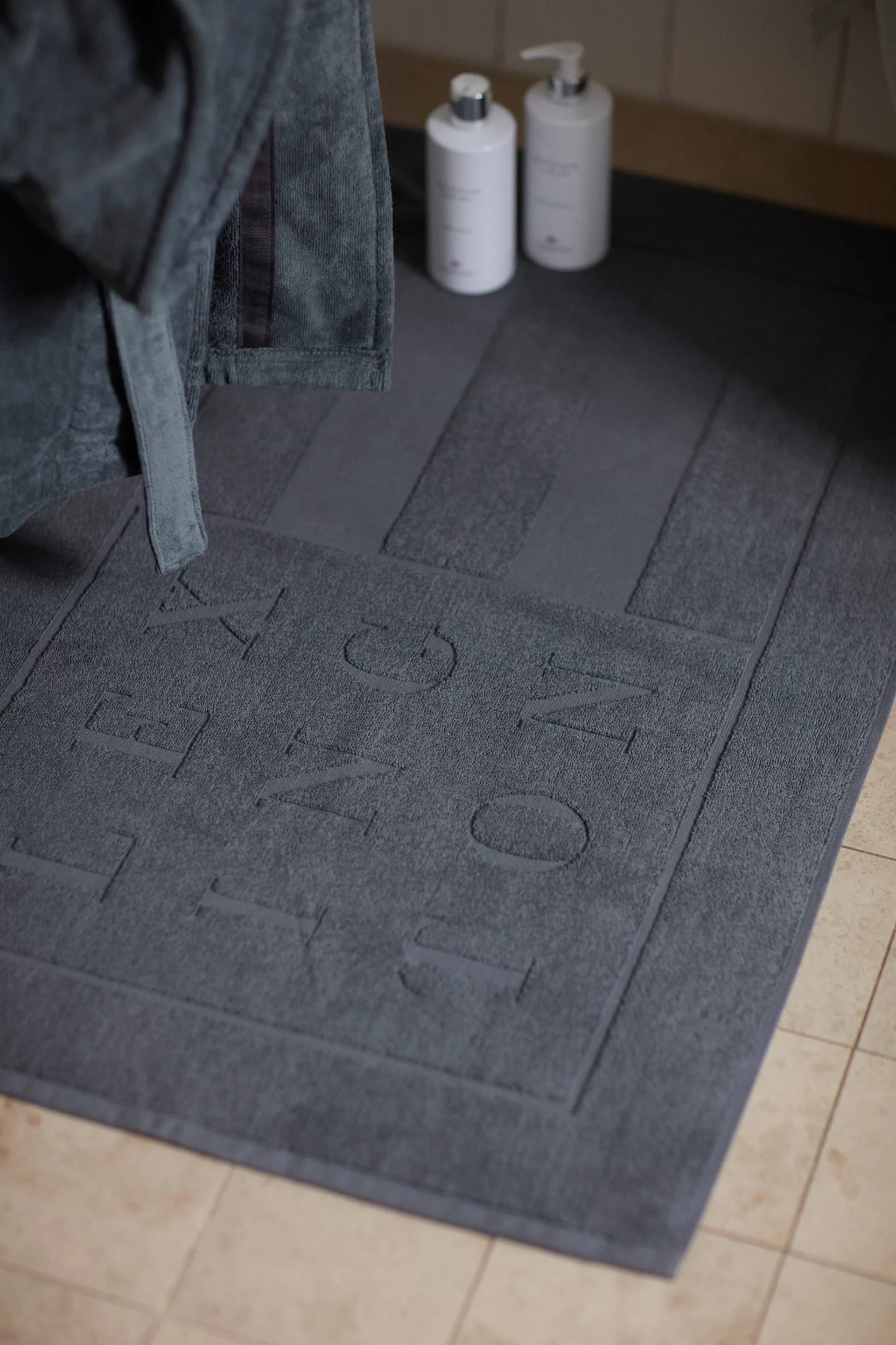 Lexington Hotel bademåtte 60x90 cm, Dark gray Lexington