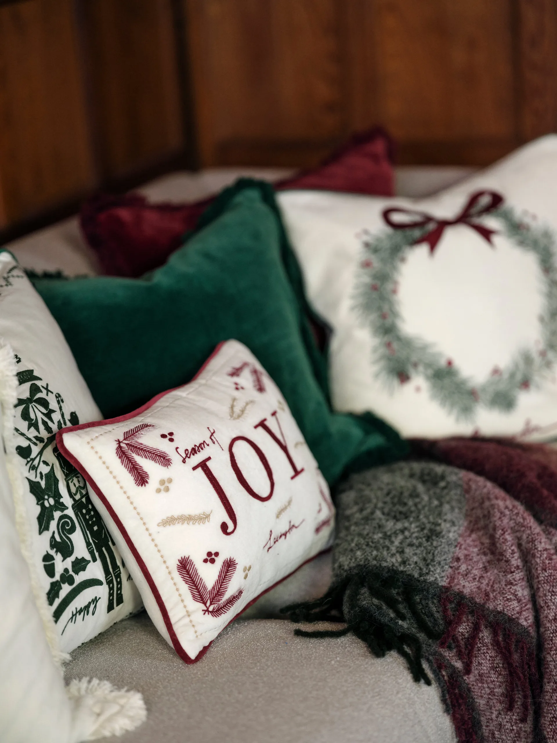 Organic cotton velvet fringe pudebetræk 50x50 cm, Grøn Lexington