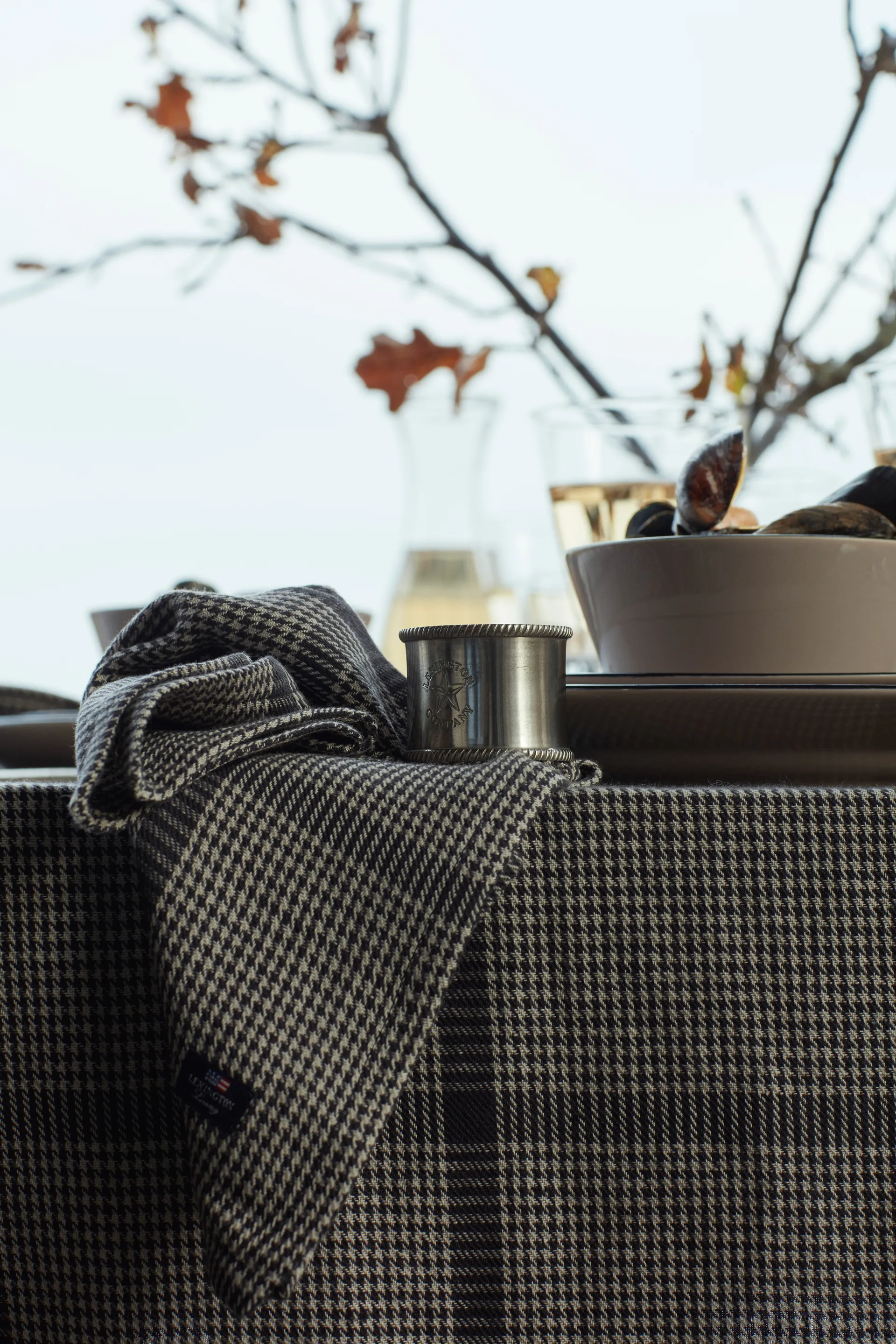 Pepita Check Cotton Linen borddug 150x250 cm, Dark gray/Beige Lexington